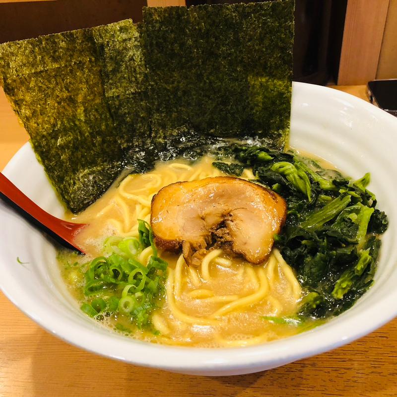 醤油ラーメン並 ほうれん草増し(麺家花一 本店)