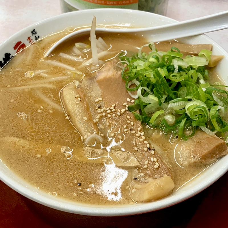 煮込みバラ肉ラーメン(ラーメン横綱 平野店 )
