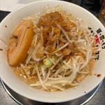 ラーメン　麺普通　野菜マシ　油少(麺×肉×ベジ メガ豚パンチ)