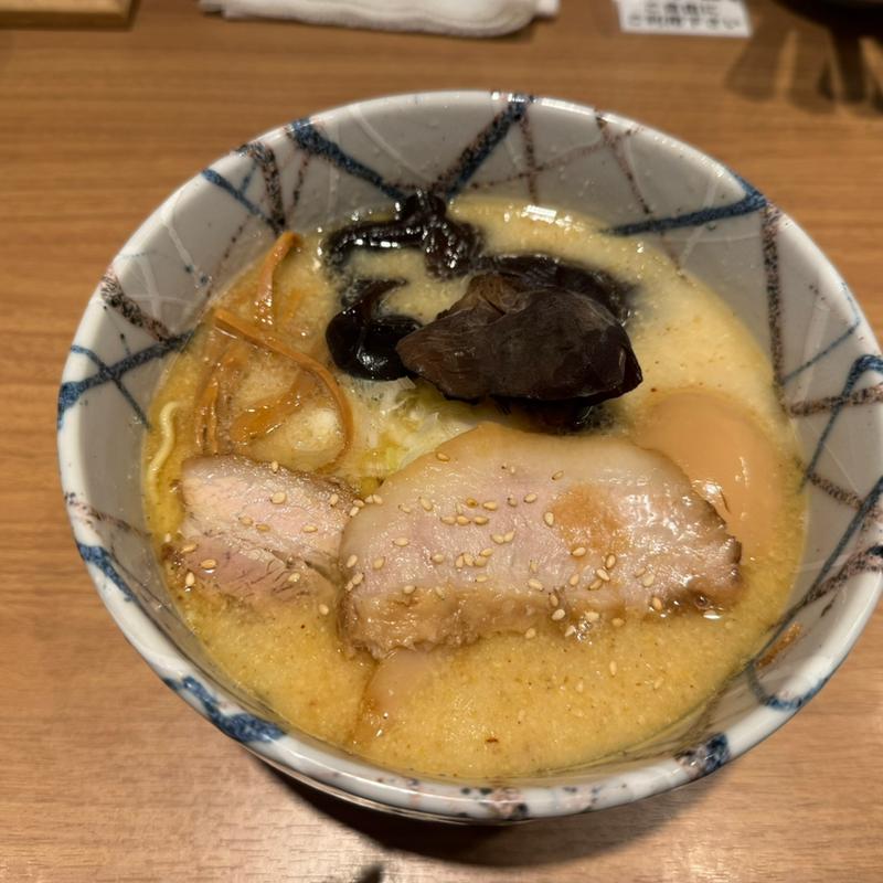 味玉しょうゆラーメン(風来居 新宿店 （ふうらいきょ）)