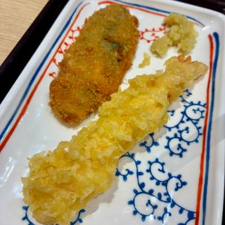 ささみ大葉揚げ（190）+えび天（200)(はなまるうどん 四条烏丸店)