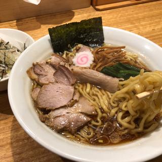 醤油ラーメン大(長岡食堂 横浜西口店)