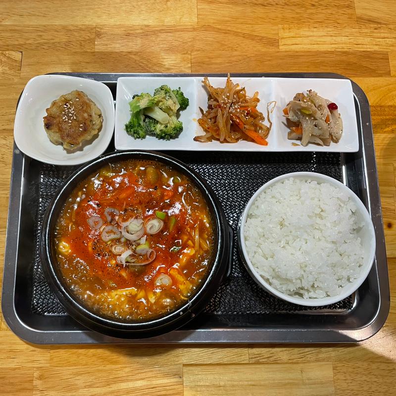 スンドゥブチゲ定食(思い出の7080)