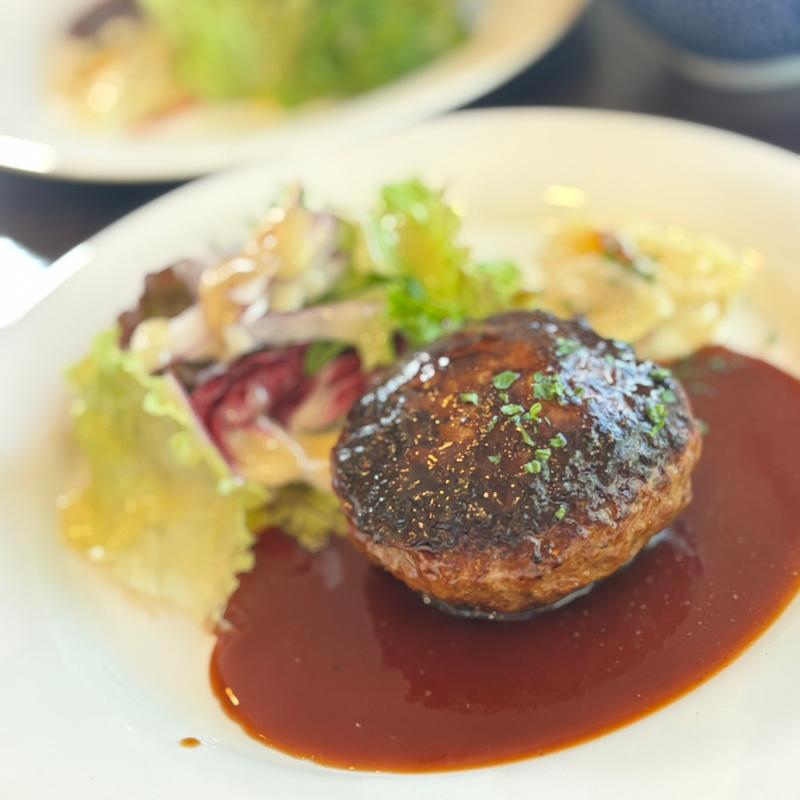 ランチセットメニュー　和牛のハンバーグ(グリルぐり)