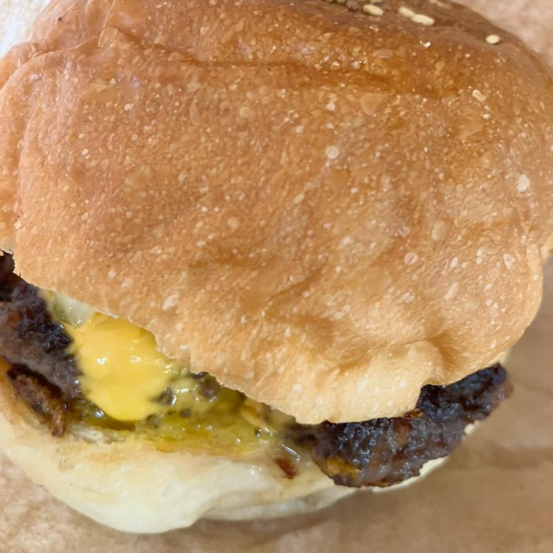 チーズバーガー(湧水の郷しおや農産物直売所 )