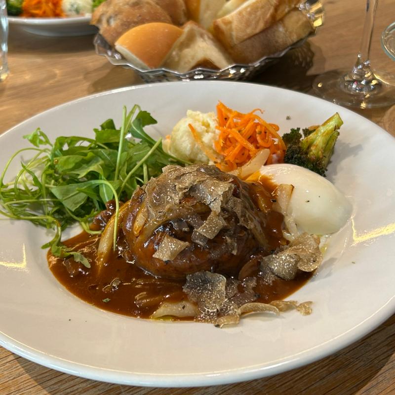 フレッシュサマー黒トリュフのデミグラスハンバーグランチ(Le Bar à Vin 52 AZABU TOKYO 京阪モール京橋店)