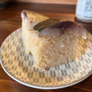 肉厚炙りサバ寿司(百圓寿司スタンド えにし)