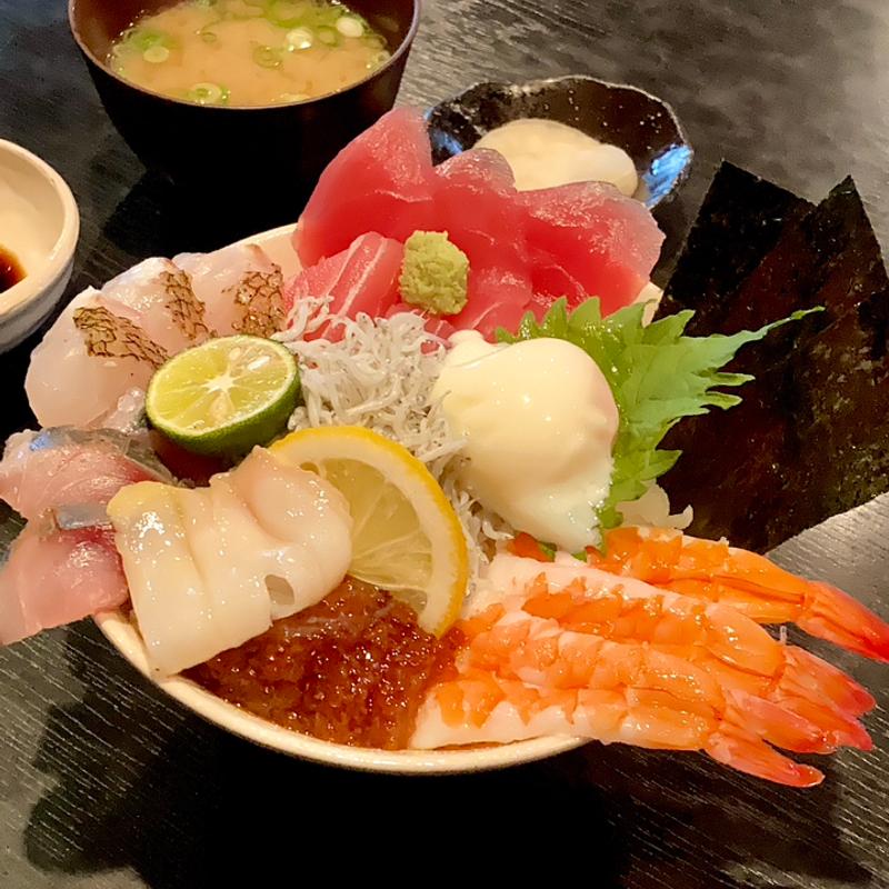 おまかせ海鮮丼(こてつ )