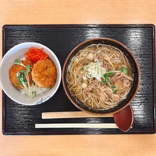 冷たい肉そばタレカツ丼小