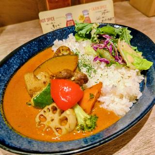 クリーミートマトカレー＋季節のローストベジ(RUCY+R 横浜ジョイナス店)