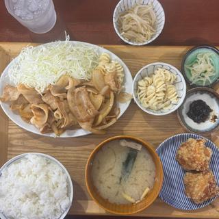 豚生姜焼き定食(大衆食事処 みよちゃん食堂)