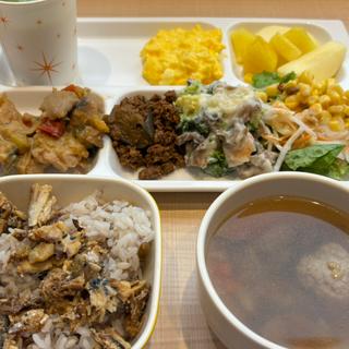 朝食ビュッフェ