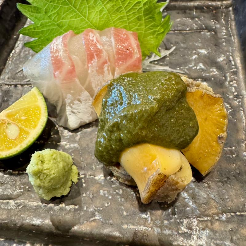 アテに鯛と蒸しアワビ(すし海鮮 まつば)