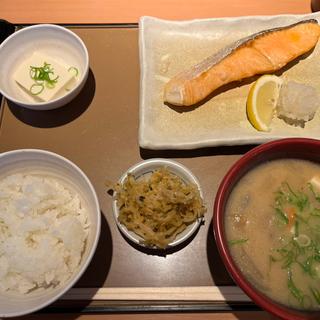 銀鮭の塩焼定食 豚汁
