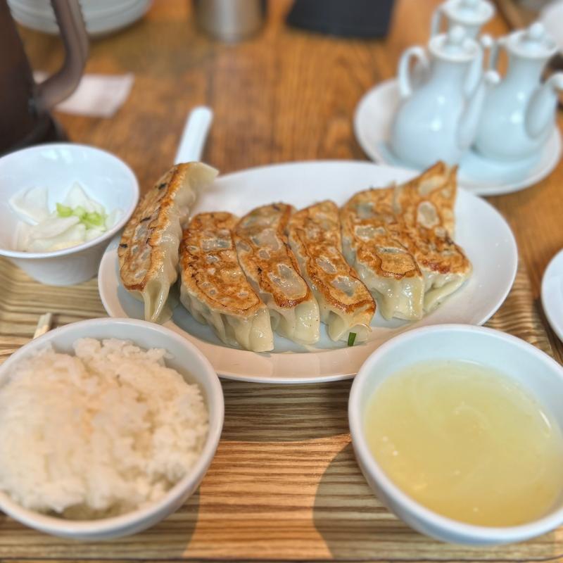 大餃子定食ランチ(紅虎餃子房 汐留シティーセンター店)