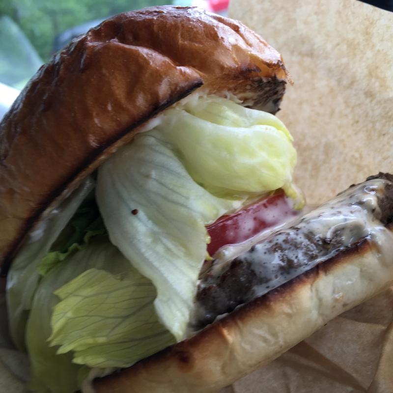 BTBバーガー(BETWEEN THE BREAD)