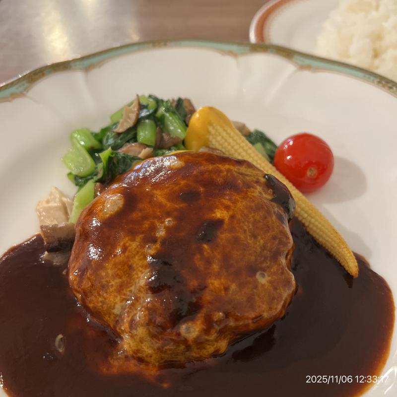 手ごねチーズハンバーグ(GRAND TIME CAFE（グランタイムカフェ）神保町店)
