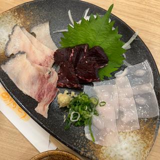 鯨 三点盛り(竹乃屋 福岡空港店)