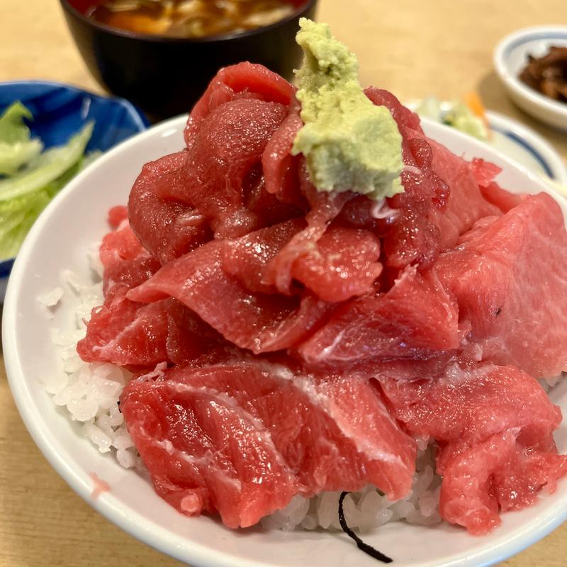 まぐろ丼(大衆割烹 三州屋 六本木店 （タイシュウカッポウサンシュウヤ）)
