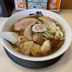 冬限定ワンタンチャーシュー麺味付玉子トッピング(にぼしラーメン一恭)