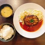 ハンバーグ定食