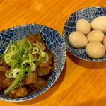 どんぐり味玉（385）+めだまの牛すじ煮込（605）