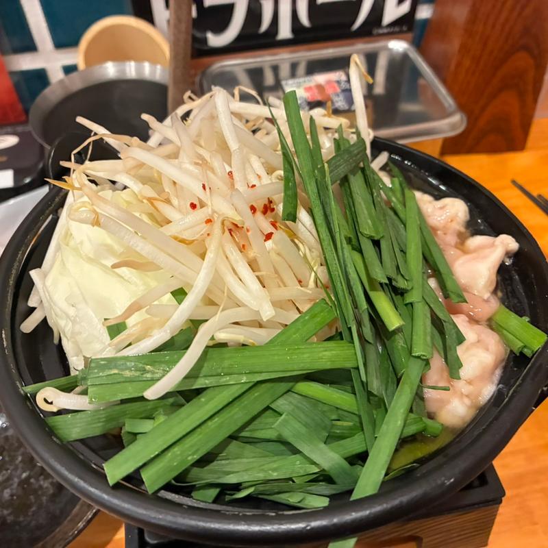 もつ鍋(生中290円・元祖串かつめだま伏見桃山店)