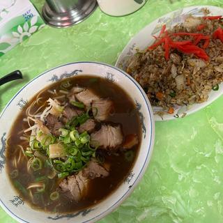 醤油ラーメン 焼飯