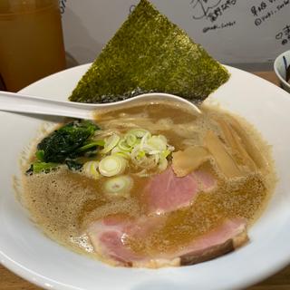 ド濃厚煮干しラーメン
