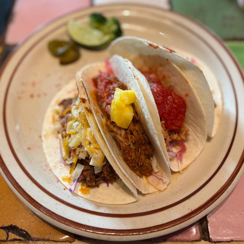 4種のタコス(MUCHO MODERN MEXICANO)