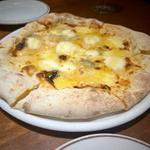 クアトロフォルマッジョ(4種のチーズ)〜はちみつ添え〜(イタリコ エスパル仙台店 （ITALICO）)