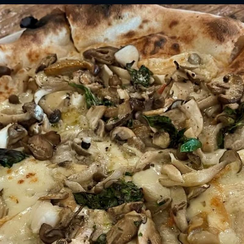 フンギ(Pizza Riva)