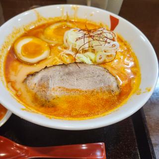 辛口豚骨ラーメン(すずらん 那覇メインプレイス店)