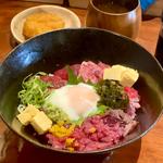 天然本マグロ丼［クリームコロッケ付き］