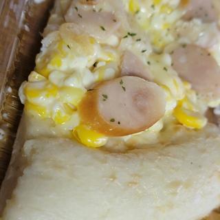 もちもち生地のマヨコーンピザ