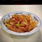 チャーシューとかまぼこの辛し和え(龍朋)