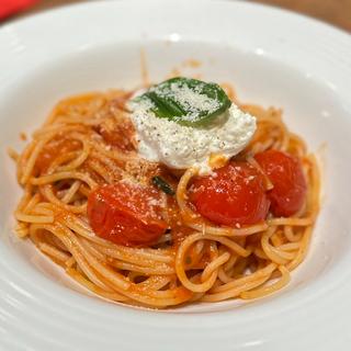 トマトソースとリコッタチーズと