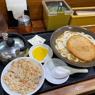 丸天うどん(牧のうどん 博多バスターミナル店)