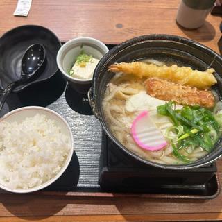 鍋焼きうどん定食