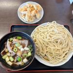肉汁うどん 中盛り 小エビの天ぷら(藤店うどん 川越店)