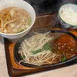 ハンバーグデミ(武州うどんあかね&みどりダイニング)