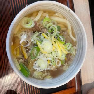 肉うどん(武州うどんあかね&みどりダイニング)