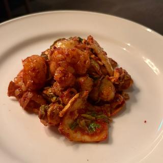 牛ホルモンとキムチ炒め(BOKUDEN)