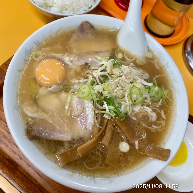 玉子入りラーメン　小ごはん(一番星 )