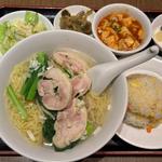 Bランチ（五目チャーハン+トリメン）