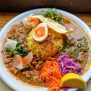 2種あいがけカレー(アゴだしと間引き菜のポークキーマ・スパイスチキンカレー)(咖喱 檸檬 2号店)
