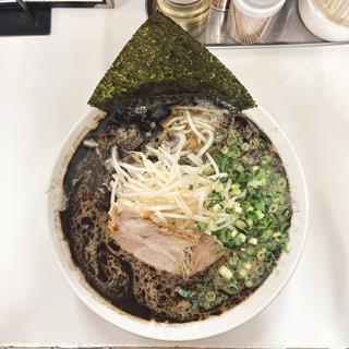 黒ラーメン