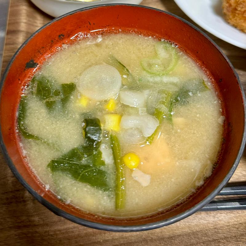鮭とほうれん草の味噌汁(ベルクス 東墨田店)