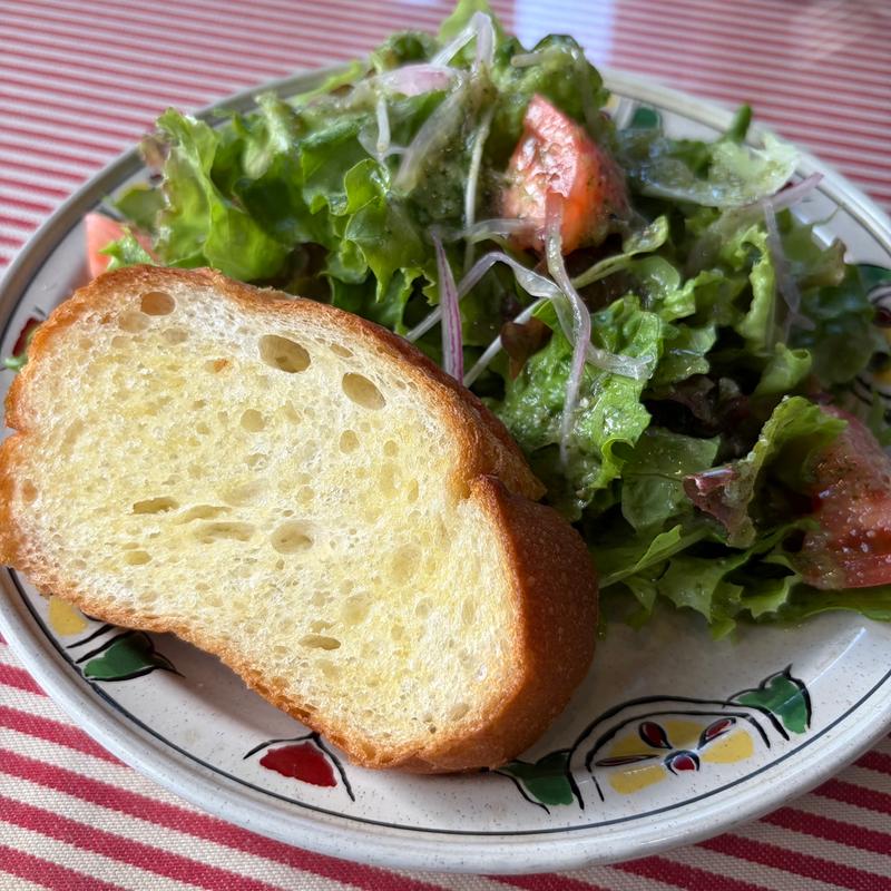 ガーリックトースト&サラダ(ランチAセット)(マンジャ・パスタ )