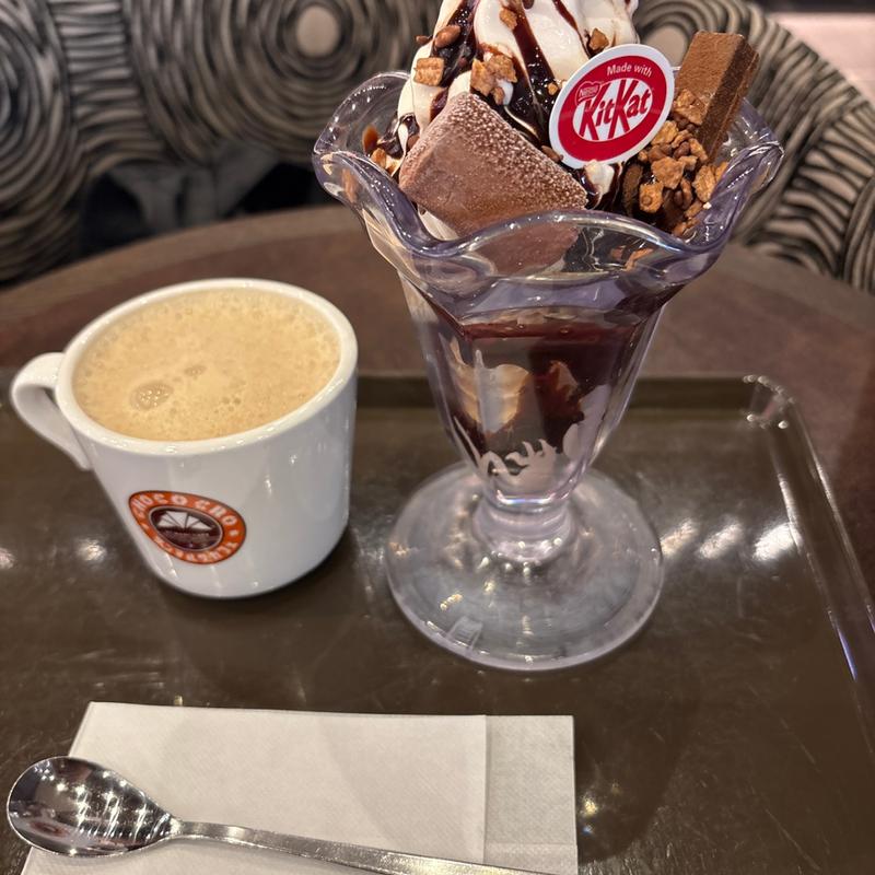 プレミアムパフェKitKat(サンマルクカフェ ニトリモール枚方店)